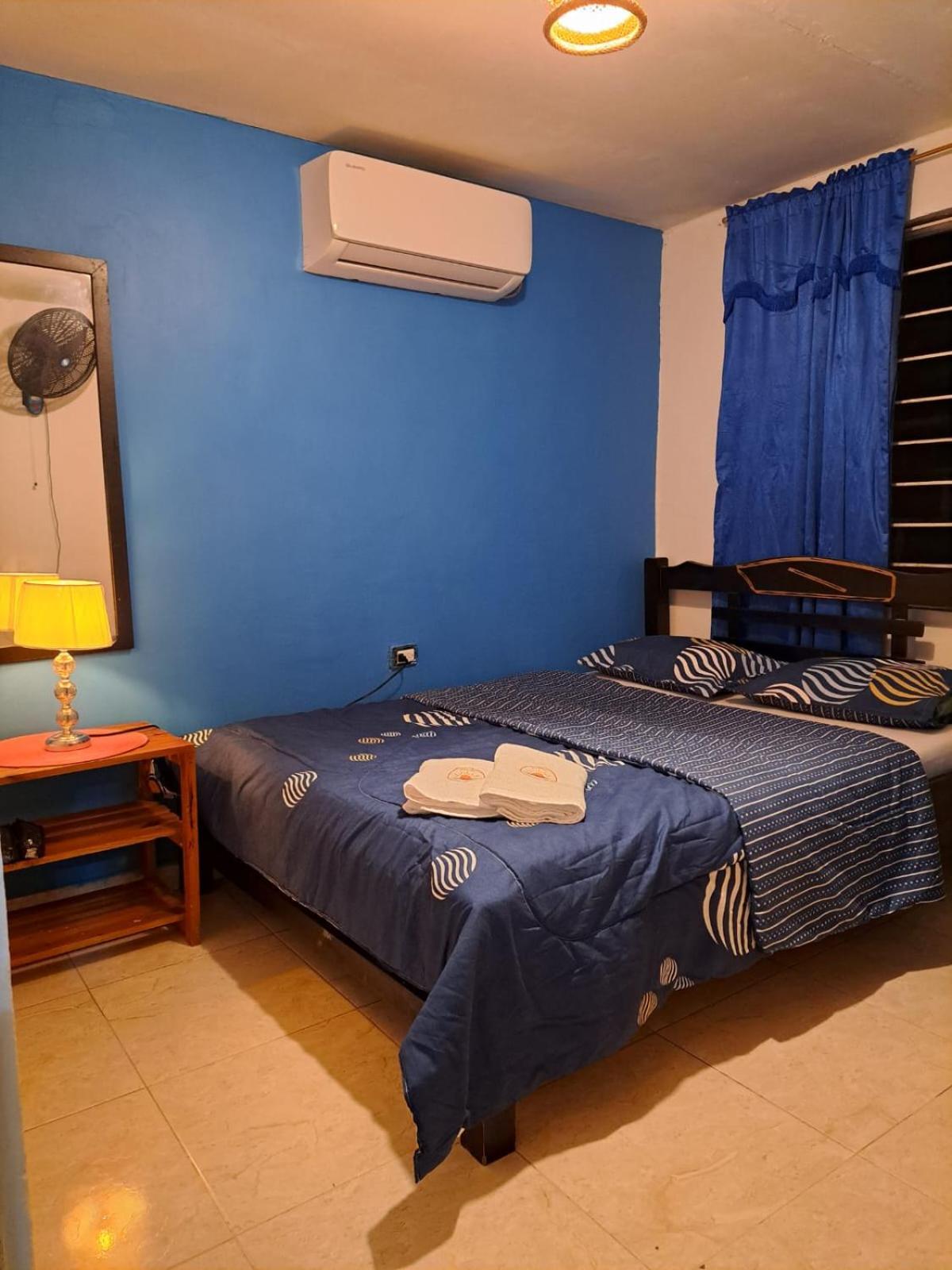Hostel Shalom Adonai Картахена Экстерьер фото