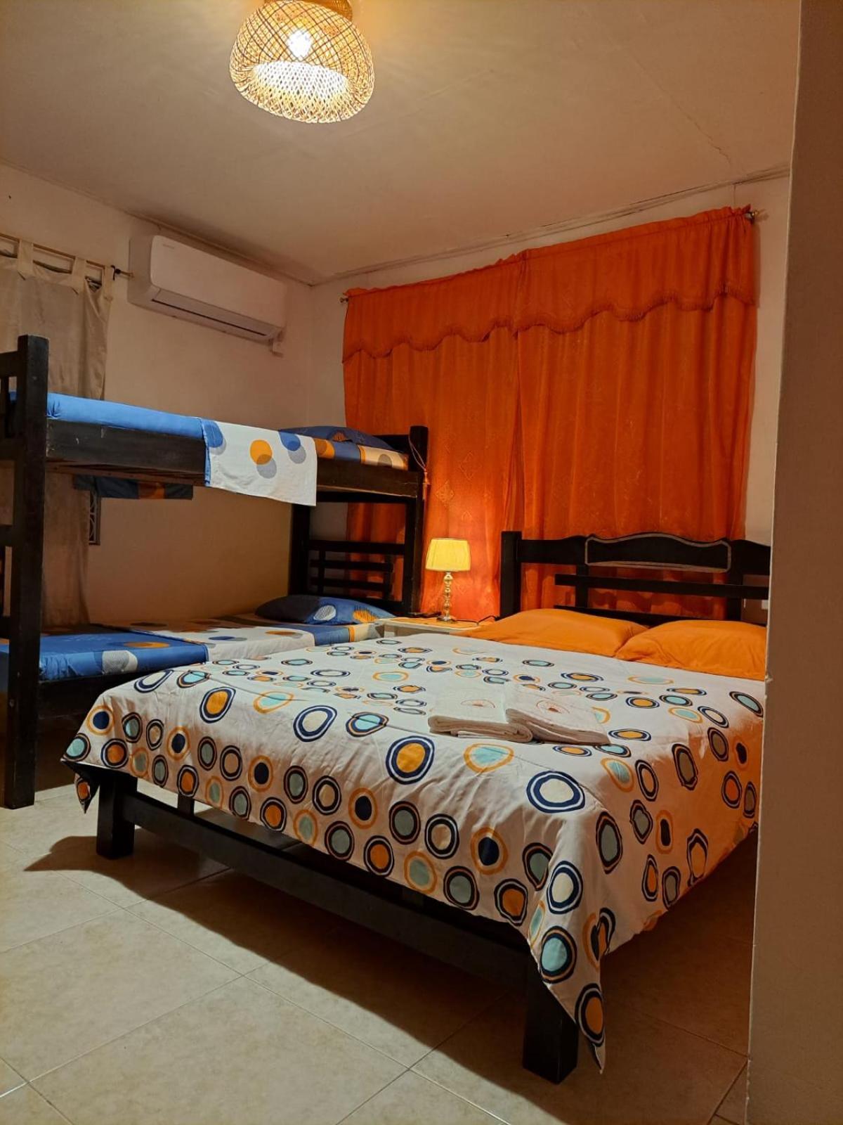 Hostel Shalom Adonai Картахена Экстерьер фото